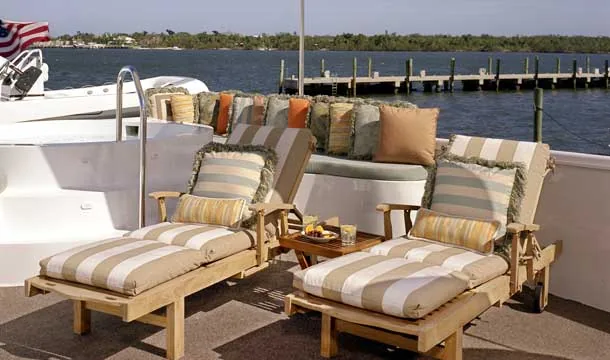 FABRIC: Seating | UVR
